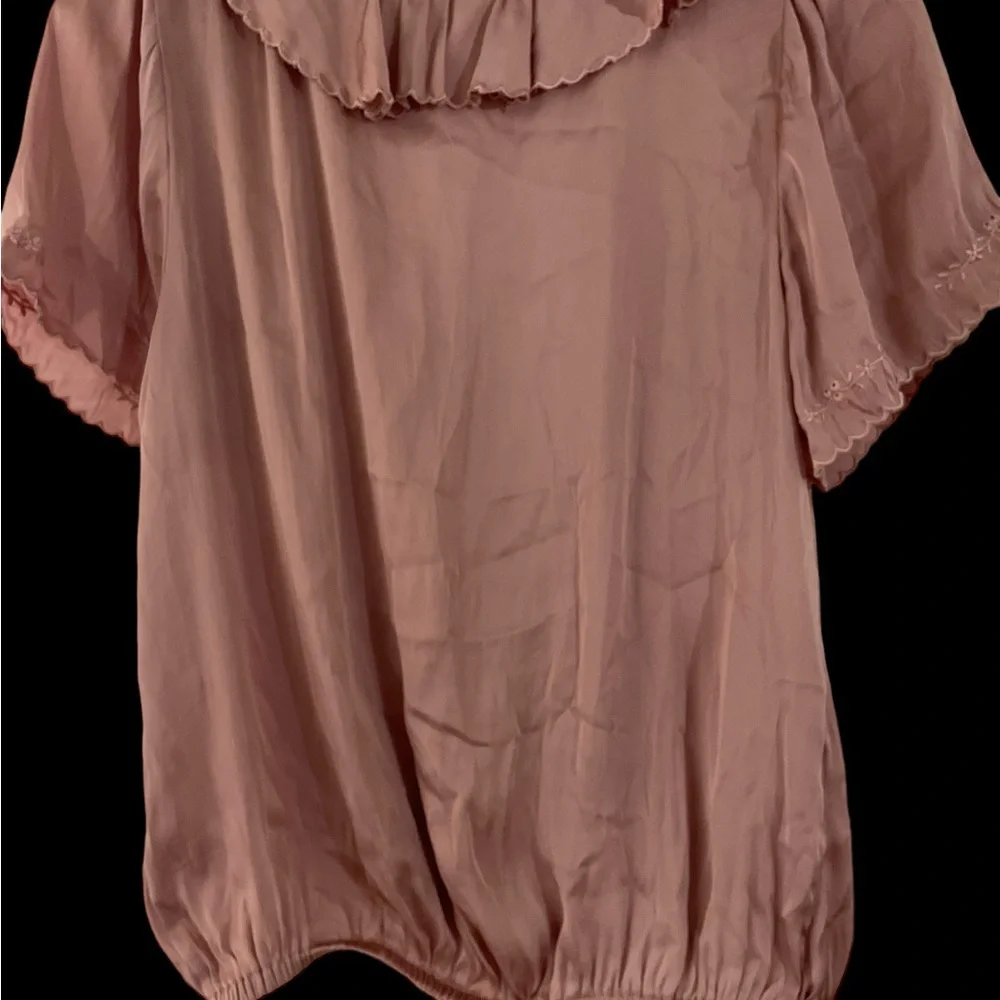 Anthropologie Paige pink scalloped embroidered puff sleeve satin ruffle blouse s